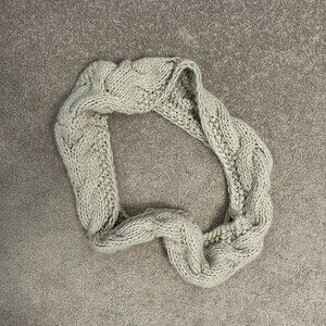 Cozy Knit Infinity Scarf – Neutral Beige Cable Knit